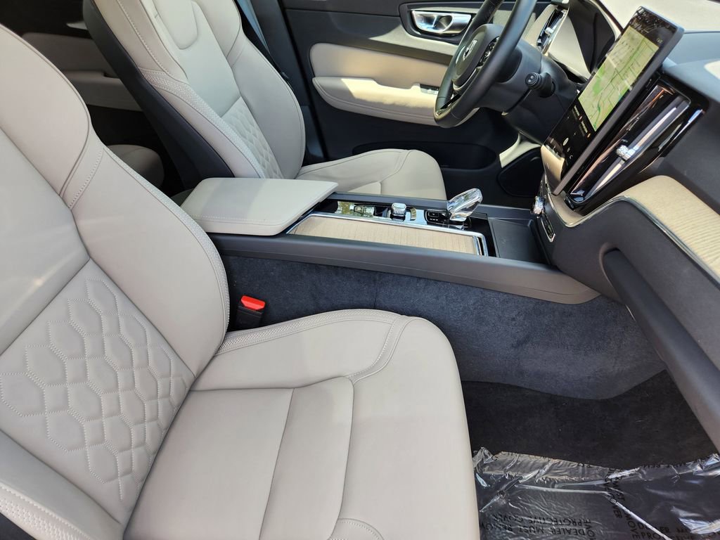 New 2026 Volvo XC60 B5 Plus w/ Protection Package Premier AWD/4WD image 5