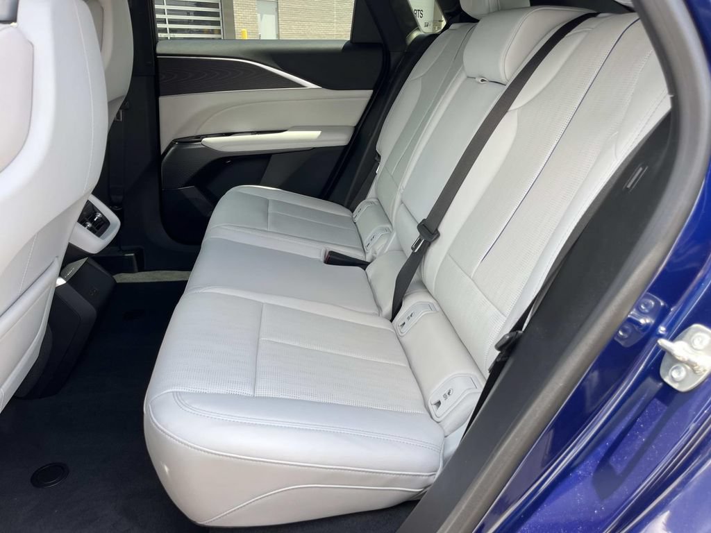 Certified 2024 Cadillac Lyriq Luxury RWD image 20