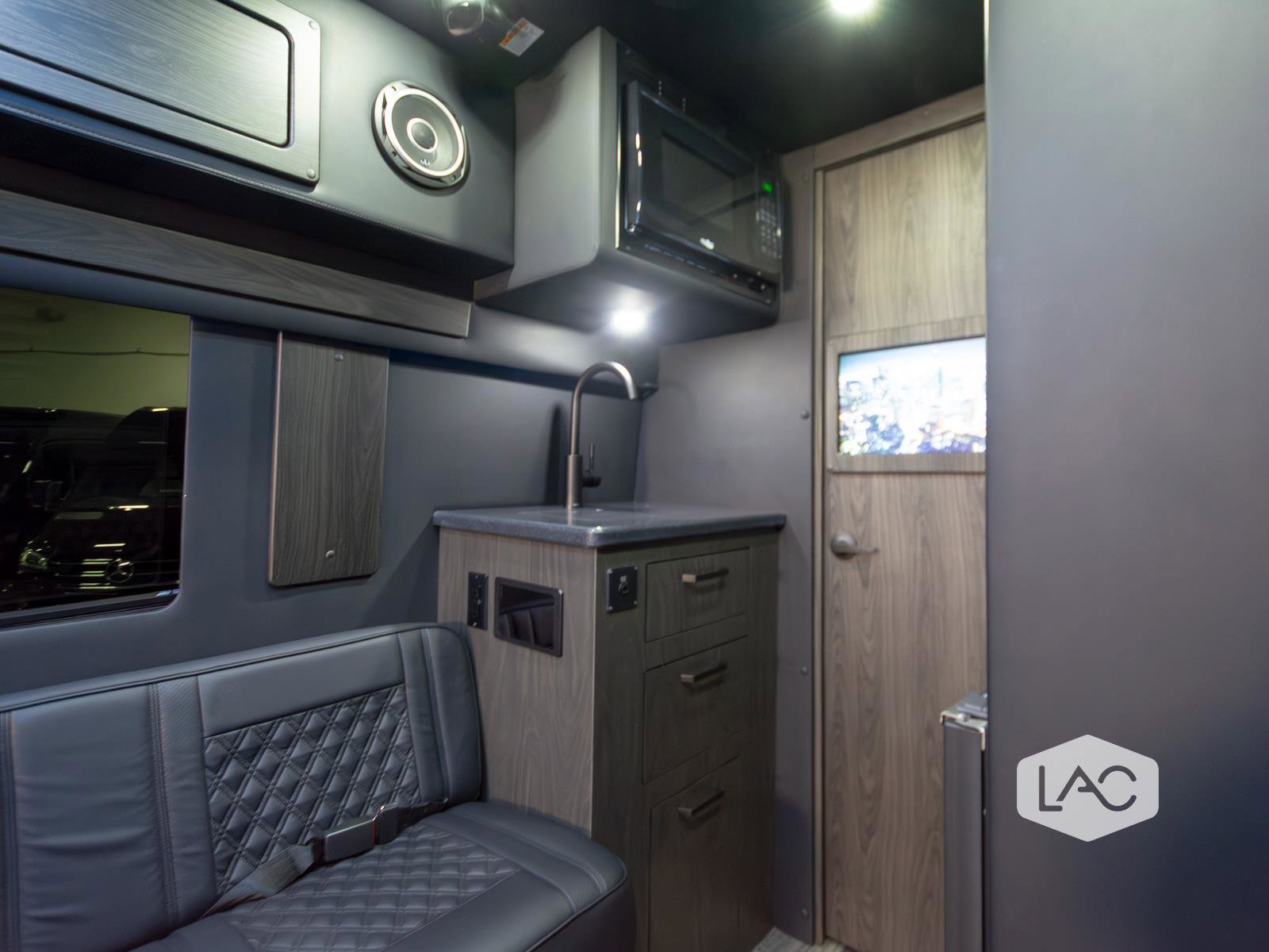 Used 2025 Mercedes-Benz Sprinter 3500 image 9