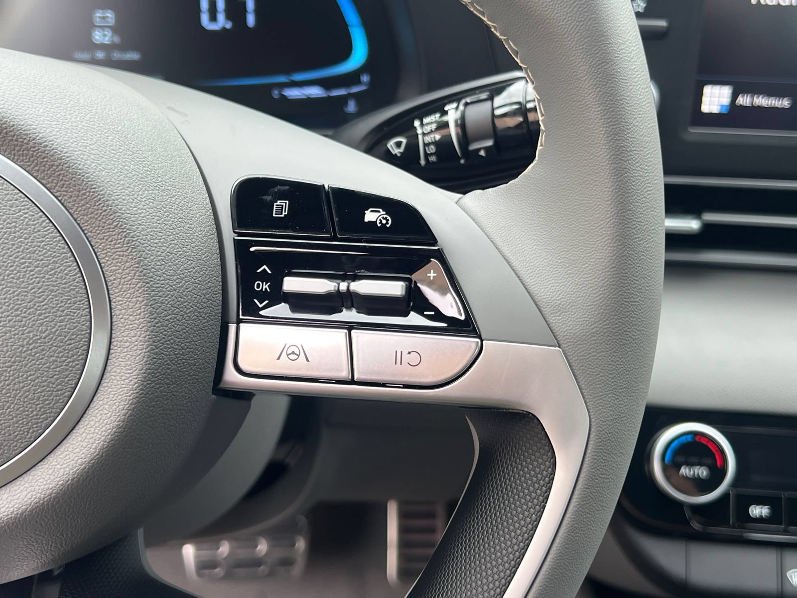 New 2026 Hyundai Elantra Sport FWD image 26