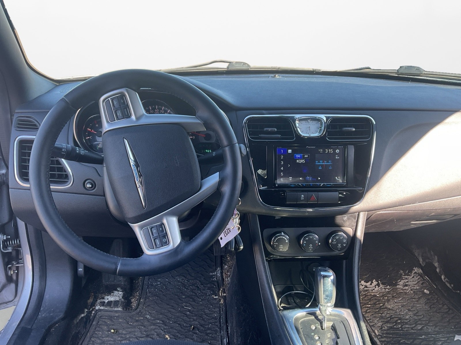 Used 2013 Chrysler 200 Touring image 10