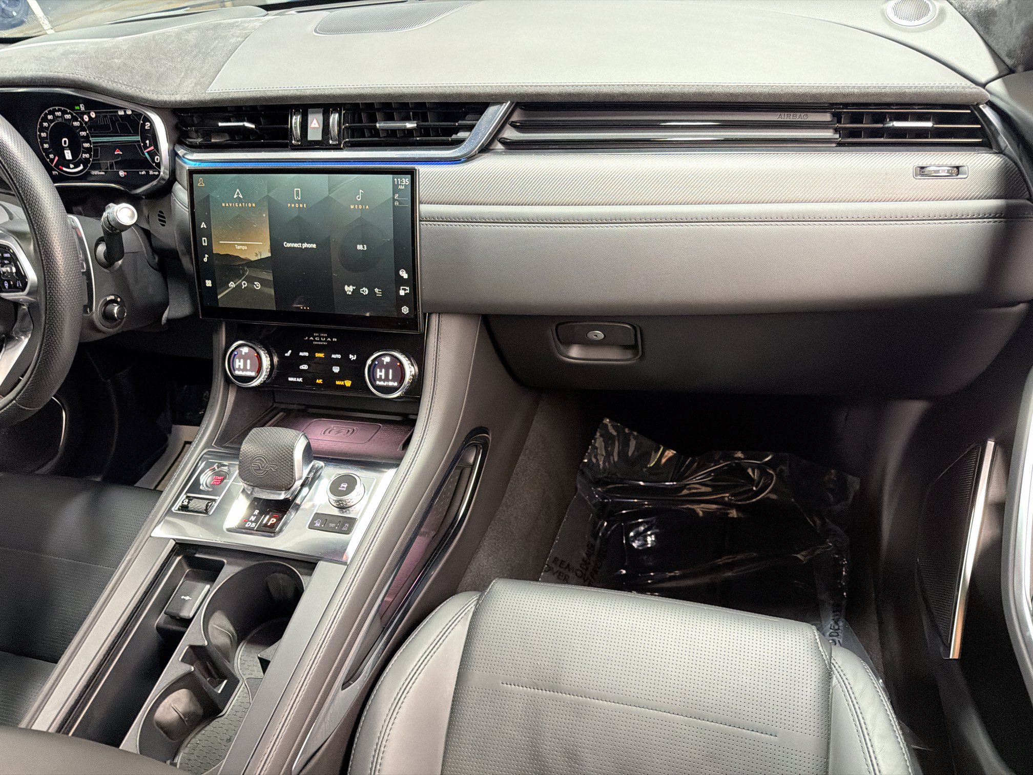 Used 2022 Jaguar F-PACE SVR AWD/4WD image 18