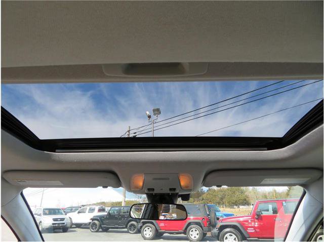 Used 2017 Toyota Prius Three Touring image 18