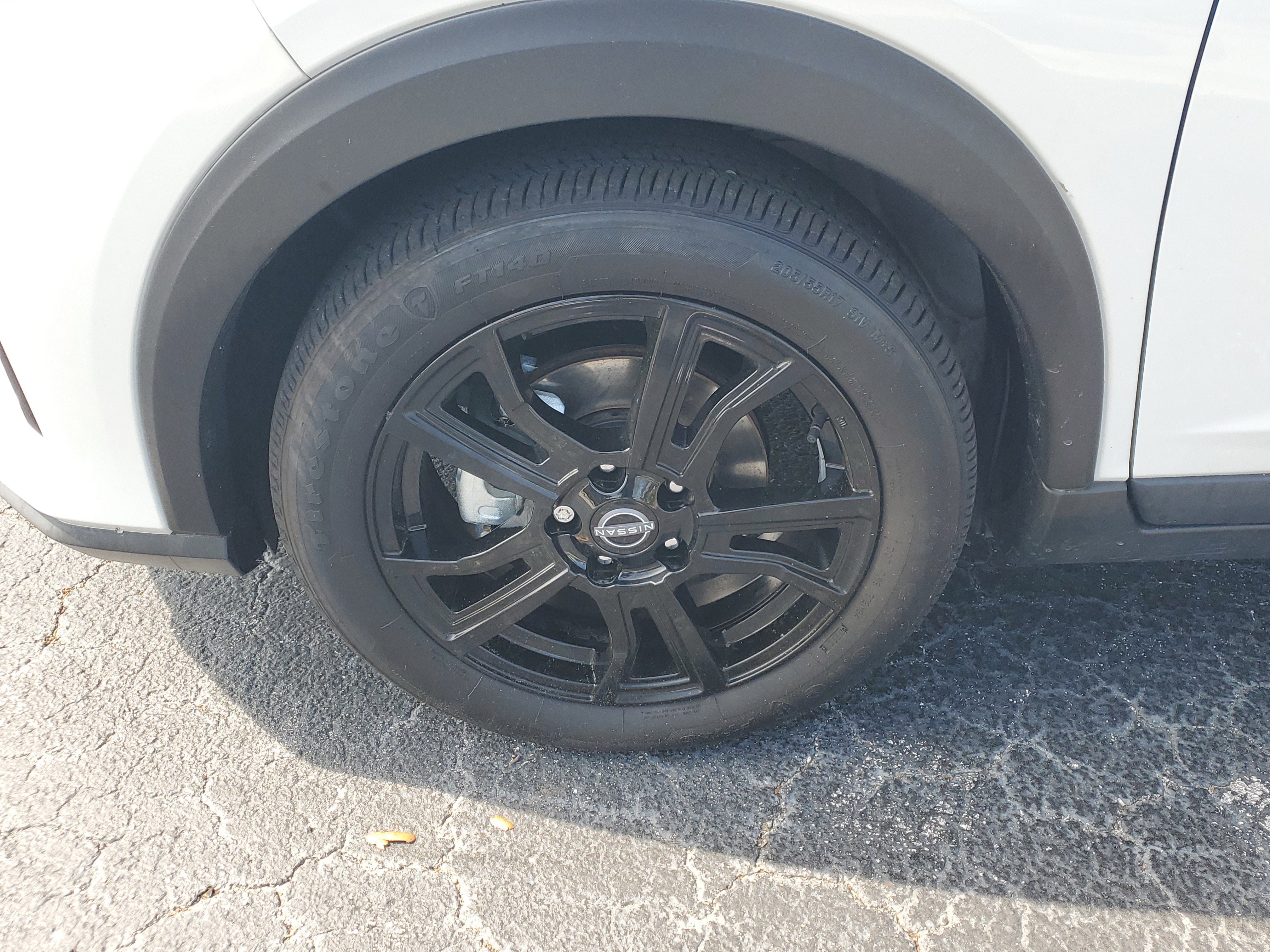 Certified 2024 Nissan Kicks SR image 4