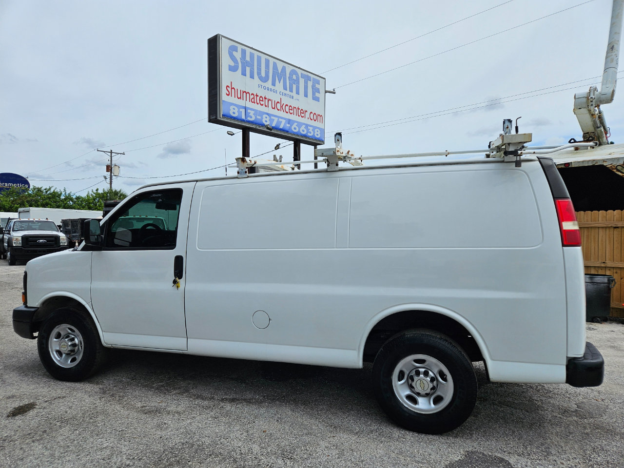 Used 2014 Chevrolet Express 2500 image 4