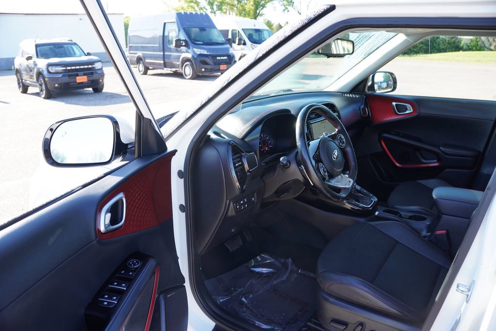 Used 2020 Kia Soul GT-Line Turbo FWD image 14