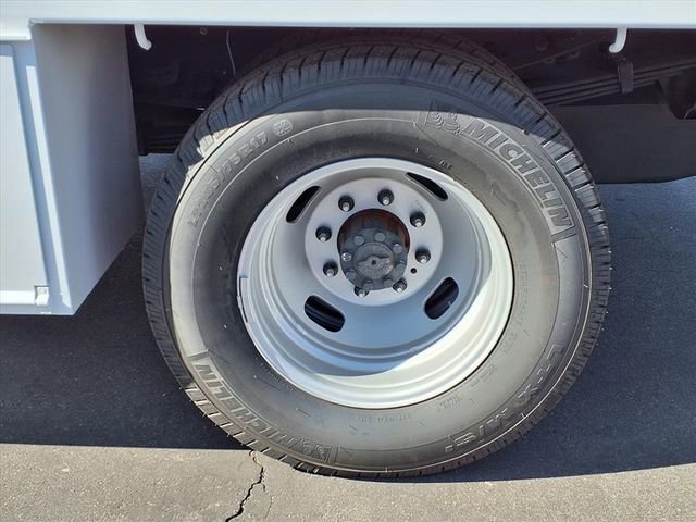 New 2024 Ford F350 XL RWD image 5