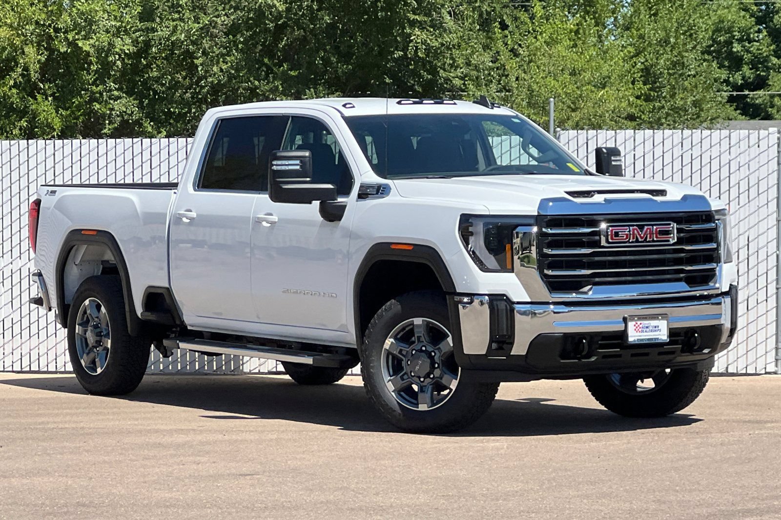 New 2026 GMC Sierra 2500 SLE w/ SLE Value Package; AWD/4WD image 2