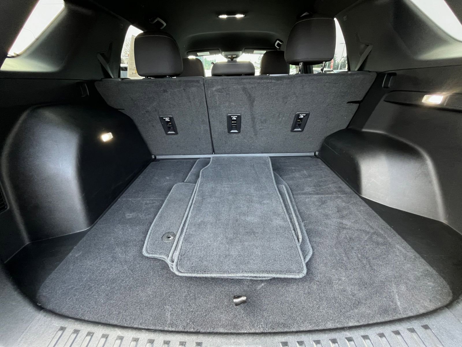 Used 2025 Chevrolet Equinox LT image 31