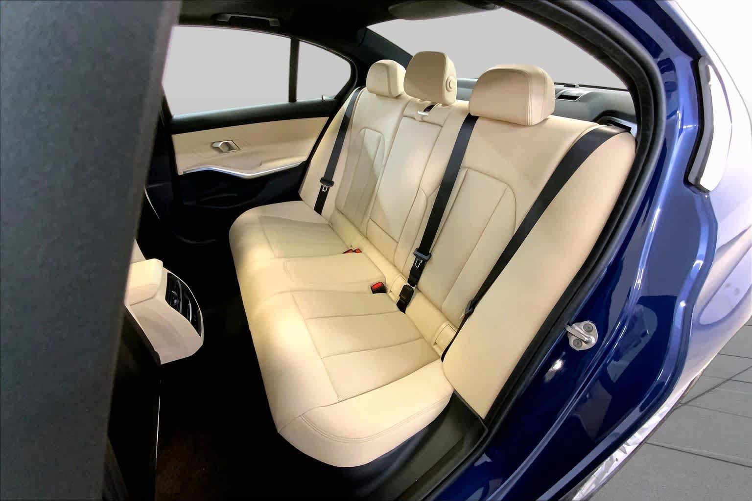 Used 2024 BMW 330i Sedan w/ Convenience Package RWD image 20