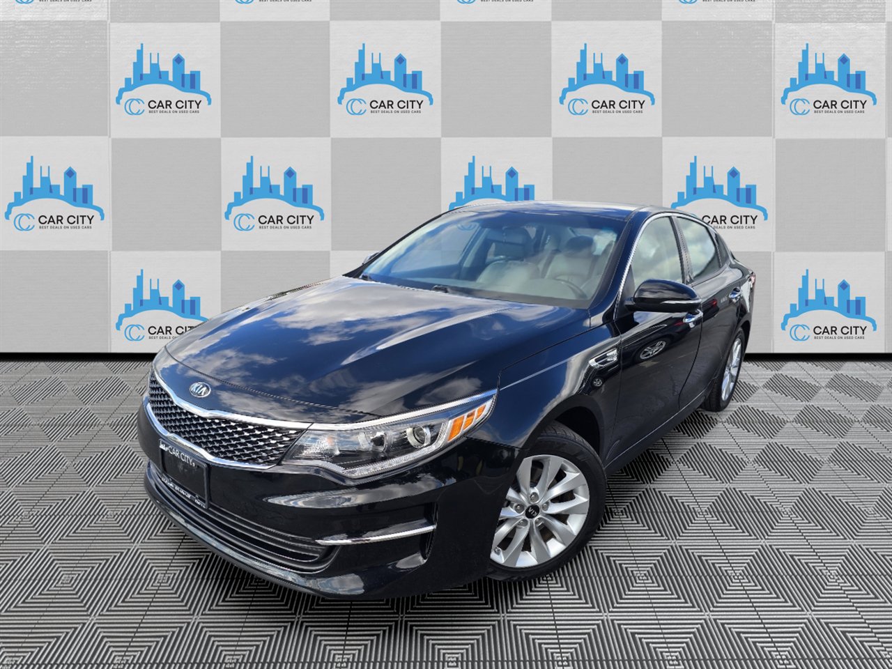 Used 2018 Kia Optima EX