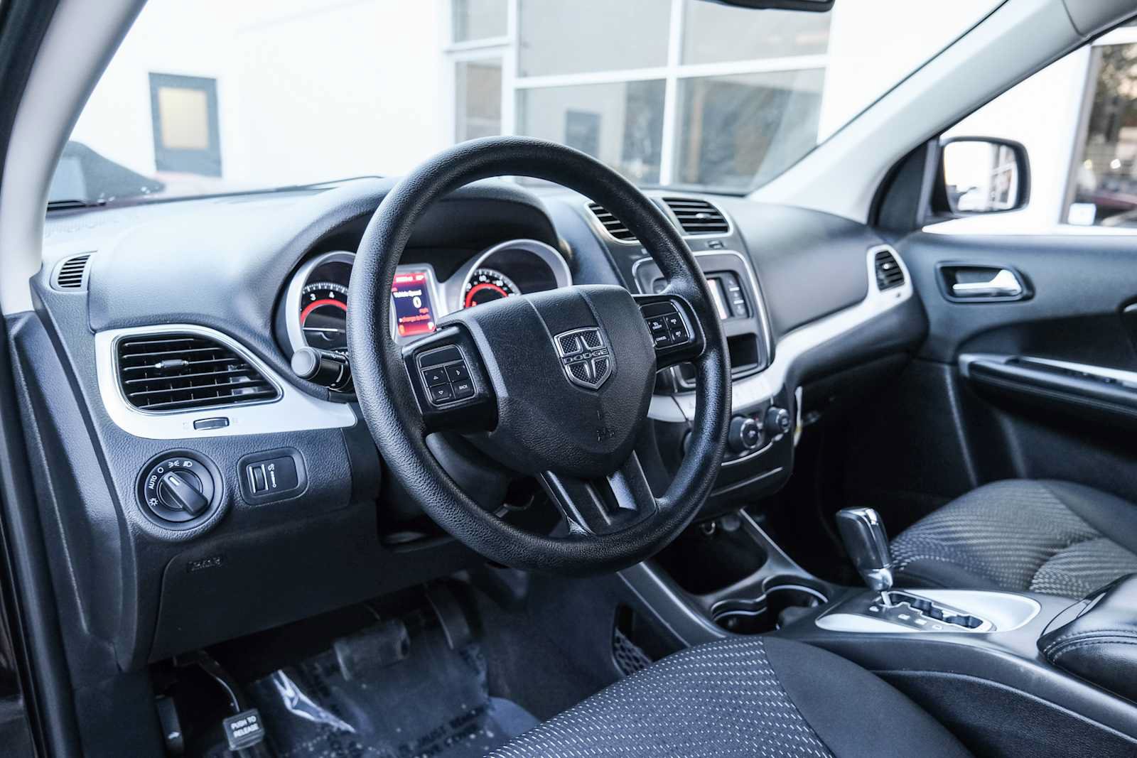 Used 2020 Dodge Journey SE FWD image 19