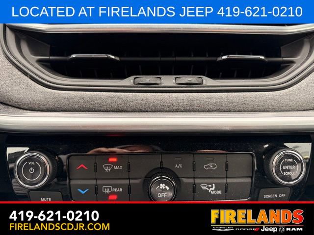 Used 2024 Jeep Compass Latitude AWD/4WD image 27