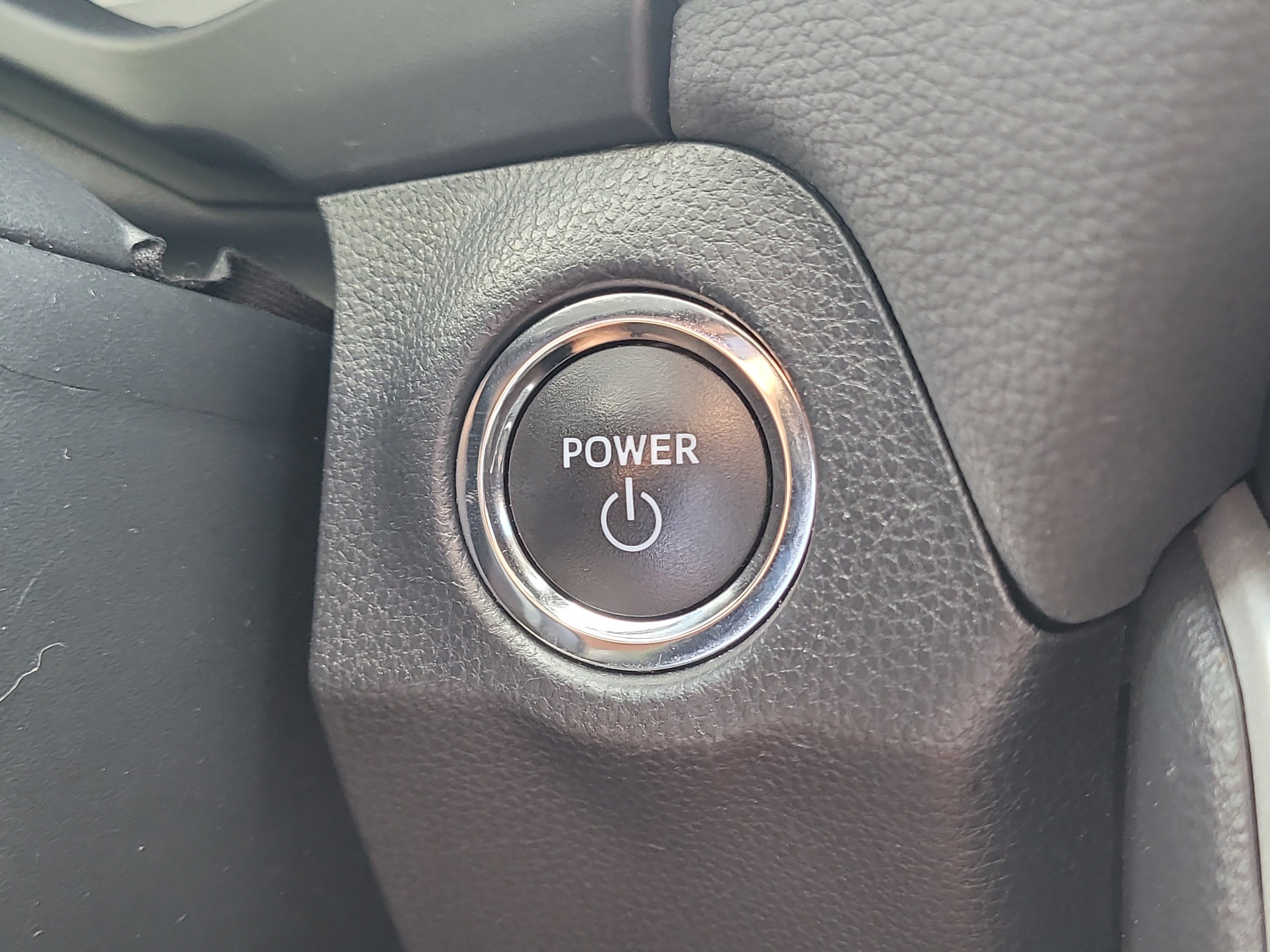 Certified 2024 Toyota RAV4 XLE w/ Convenience Package image 30