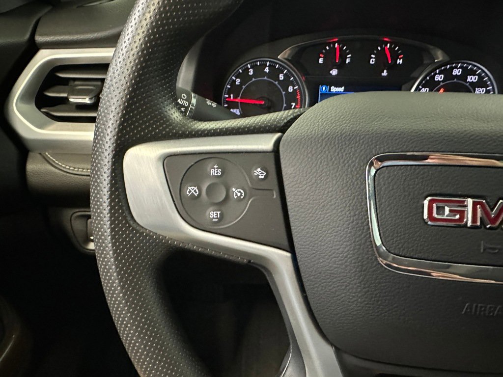 Used 2023 GMC Acadia SLE w/ Driver Convenience Package image 8