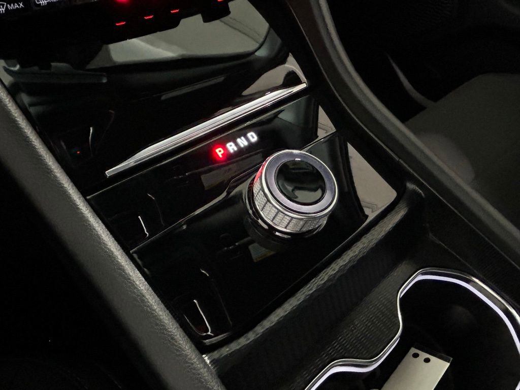 Used 2025 Jeep Grand Cherokee L Laredo image 23