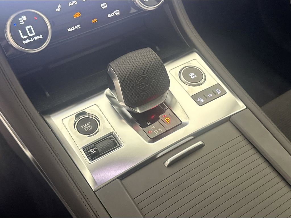 New 2026 Jaguar F-PACE SVR image 16