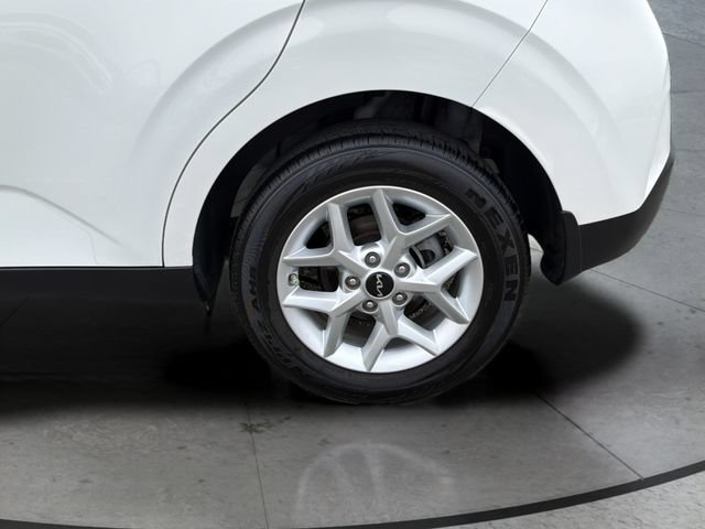 Used 2025 Kia Soul S FWD image 31