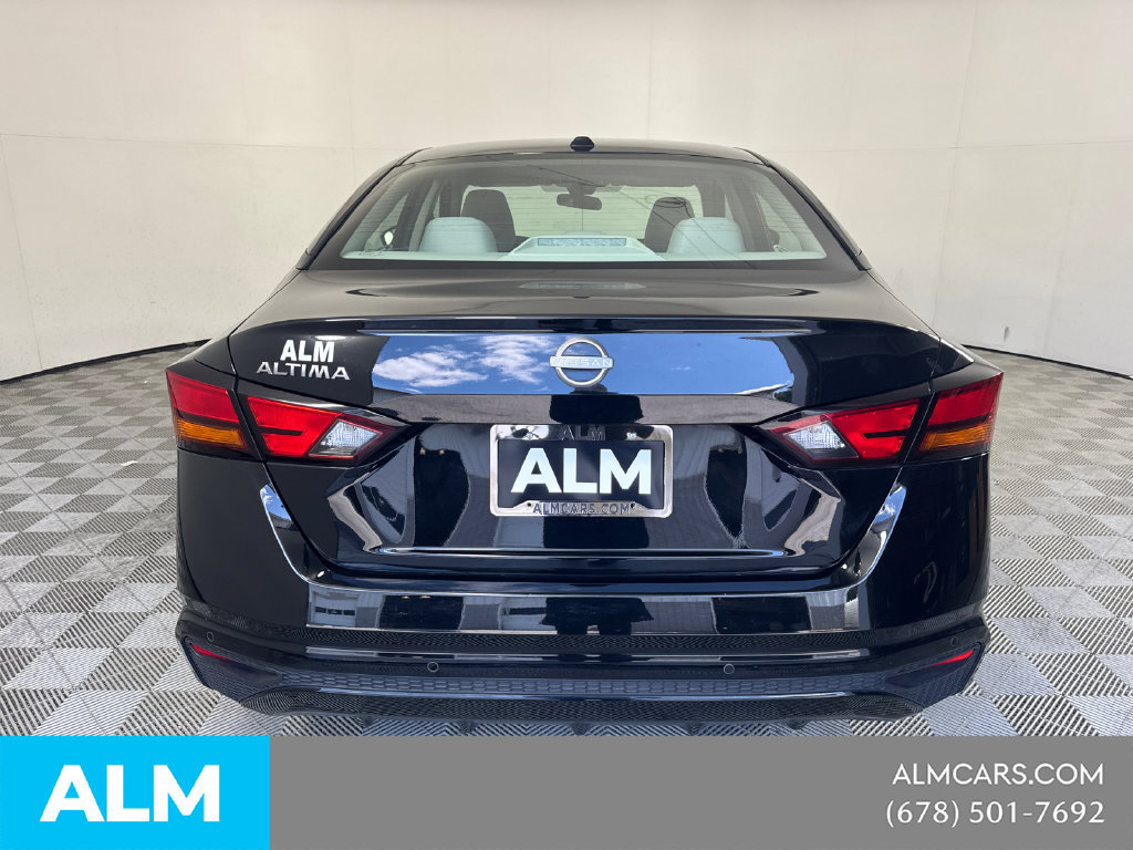 Used 2025 Nissan Altima 2.5 SV FWD image 7