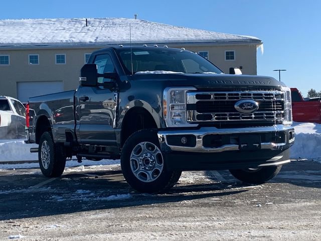 New 2026 Ford F350 XLT image 1