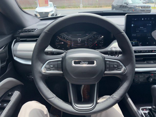 Used 2026 Jeep Compass Limited AWD/4WD image 20