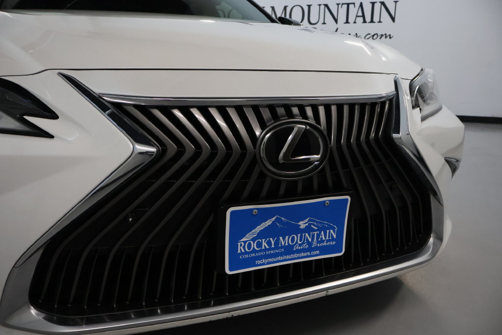 Used 2019 Lexus ES 350 w/ Premium Package FWD image 9