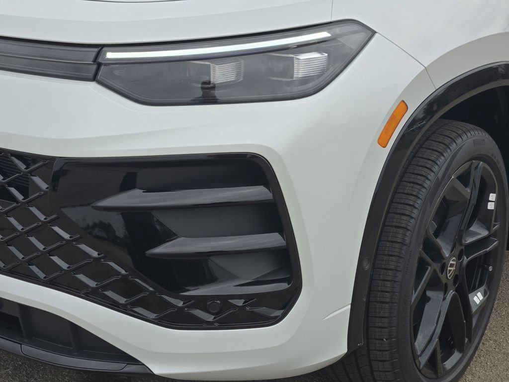 New 2026 Volkswagen Tiguan SE R-Line image 6