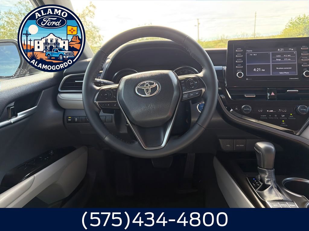 Used 2024 Toyota Camry SE FWD image 13