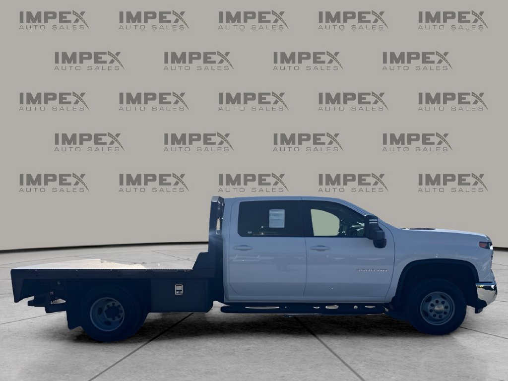 Used 2024 Chevrolet Silverado 3500 LT w/ Convenience Package AWD/4WD image 6