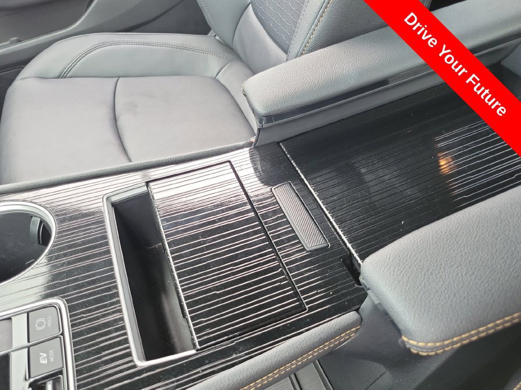 Used 2026 Toyota Sienna XLE Woodland Edition AWD/4WD image 14