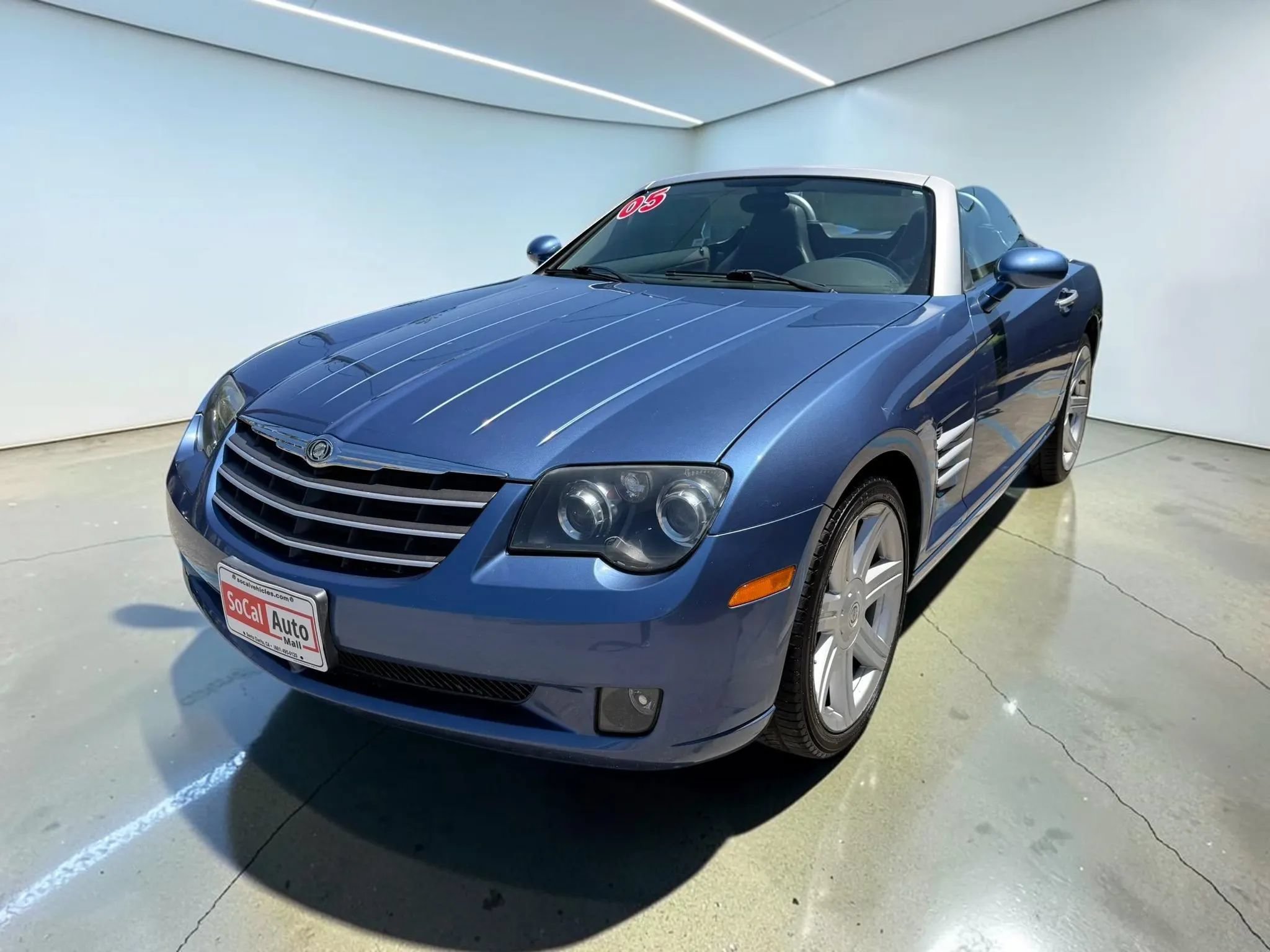 Used 2005 Chrysler Crossfire Limited RWD image 7