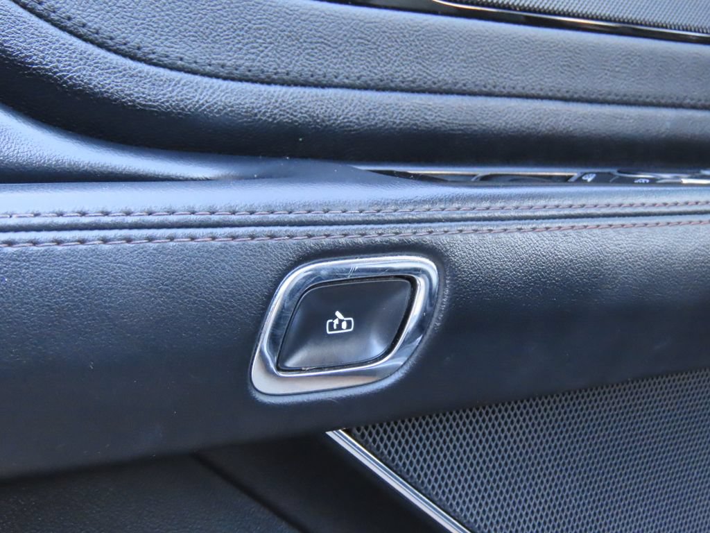 Used 2023 Lincoln Aviator AWD w/ Premium Package image 21