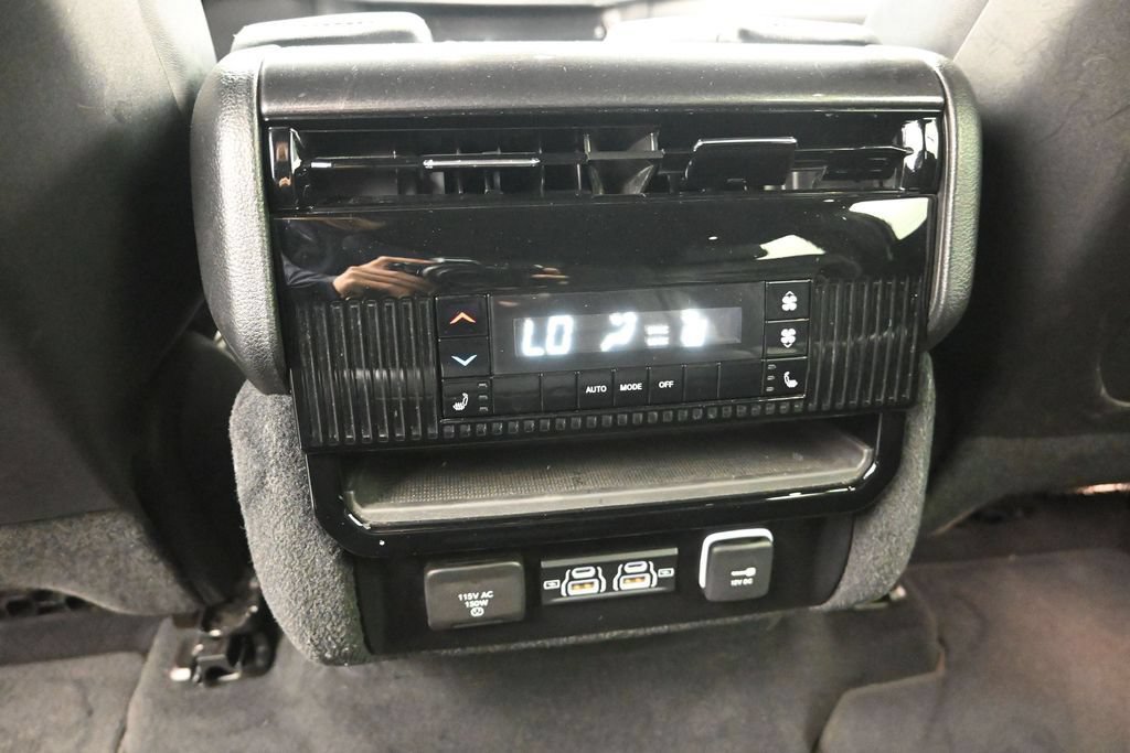 Used 2023 Jeep Wagoneer 2WD w/ Convenience Group I image 18