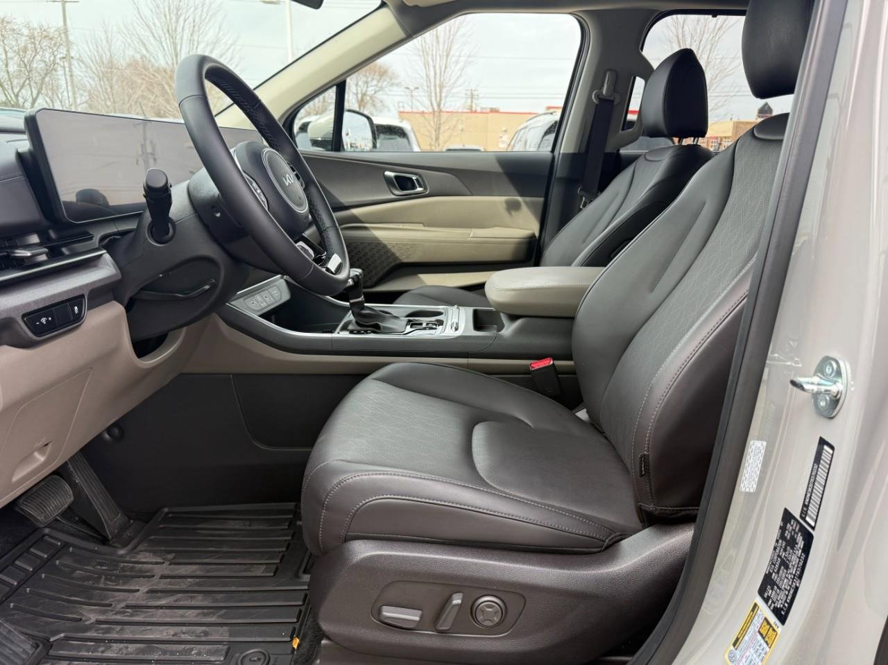 Certified 2026 Kia Carnival SX image 22