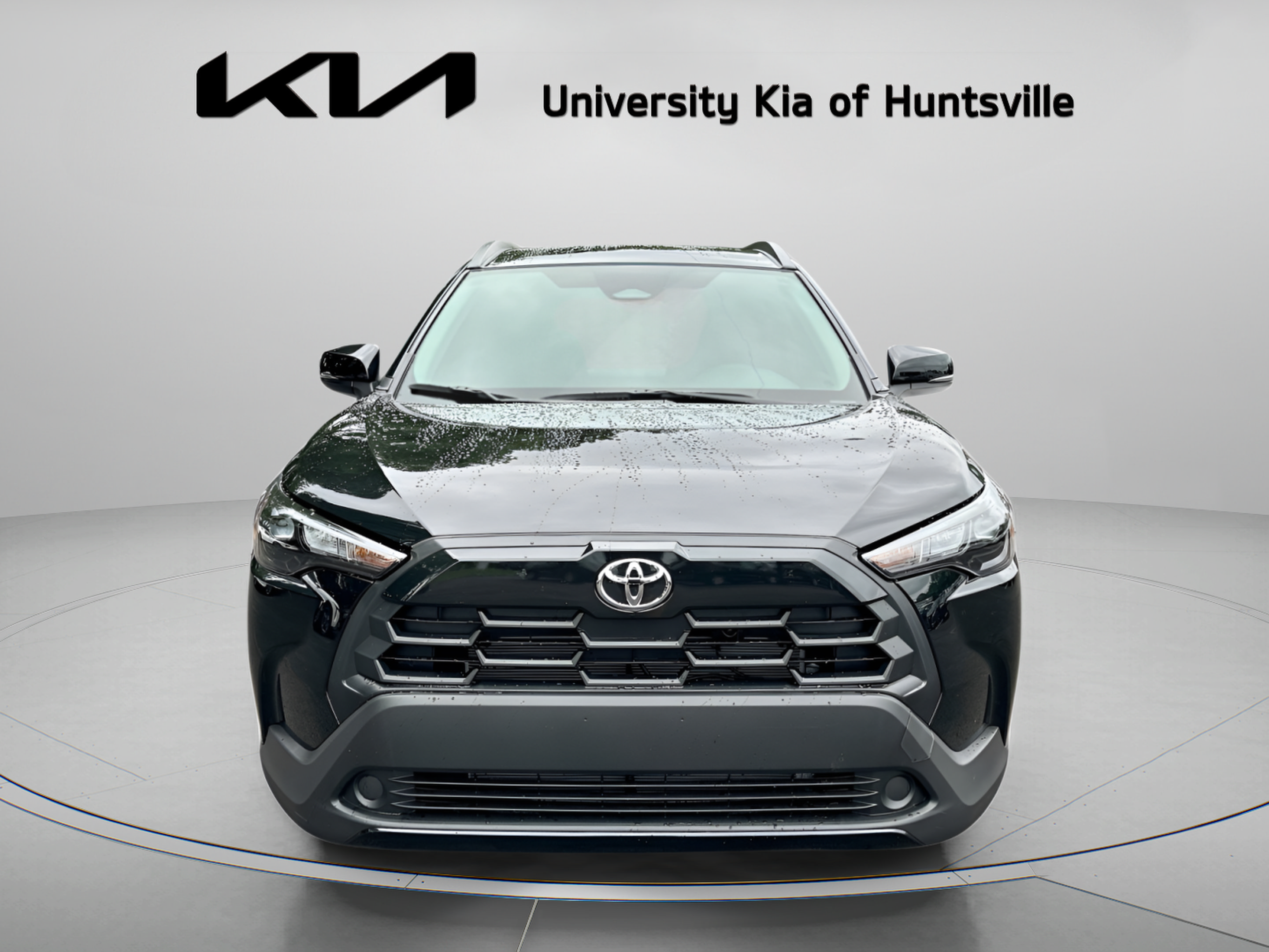 Used 2026 Toyota Corolla Cross LE FWD image 3