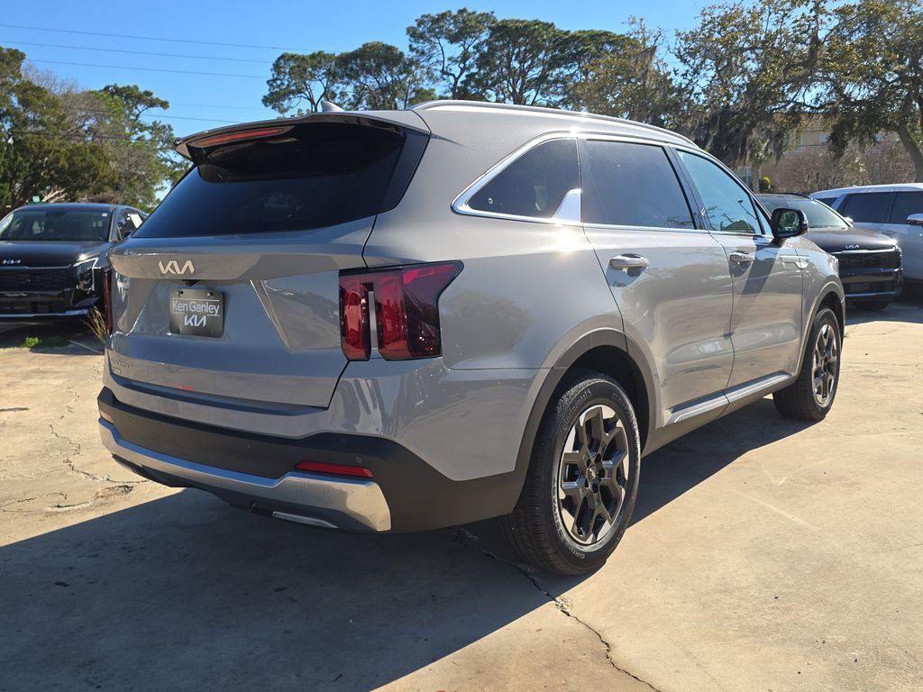 Certified 2026 Kia Sorento S FWD image 8