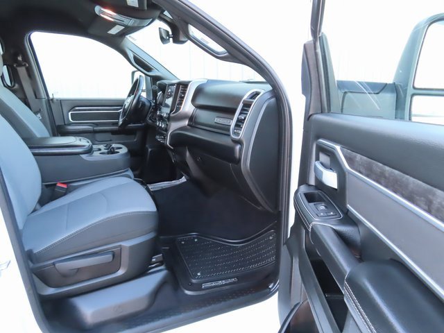 Used 2024 RAM 3500 Big Horn image 23
