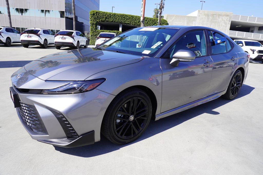 Certified 2025 Toyota Camry SE image 4