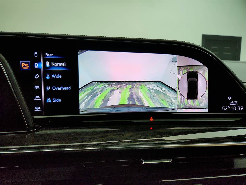 Used 2021 Cadillac Escalade Premium Luxury w/ Driver Assist Tech Package AWD/4WD image 21