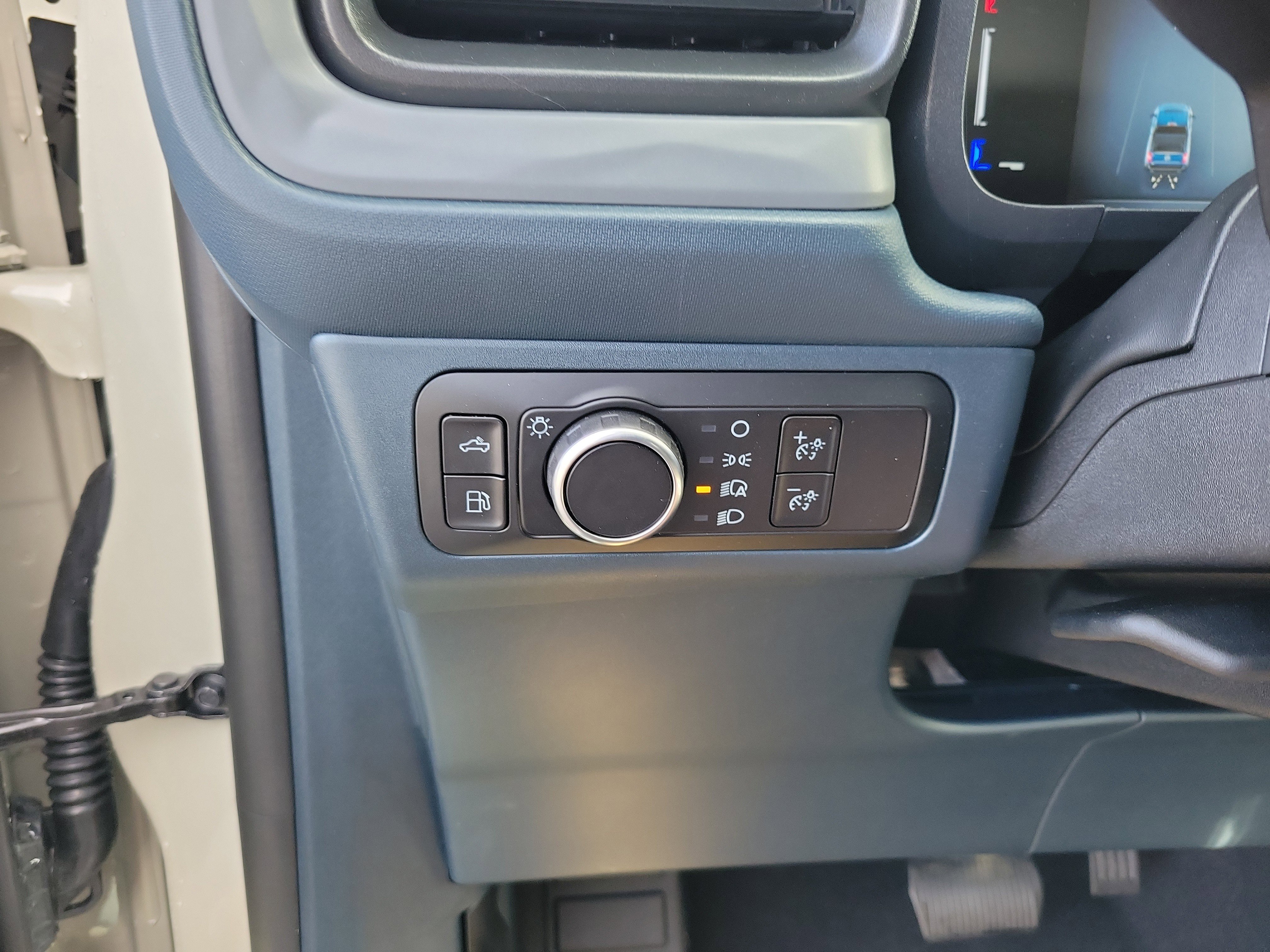 Used 2025 Ford Maverick XL FWD image 7
