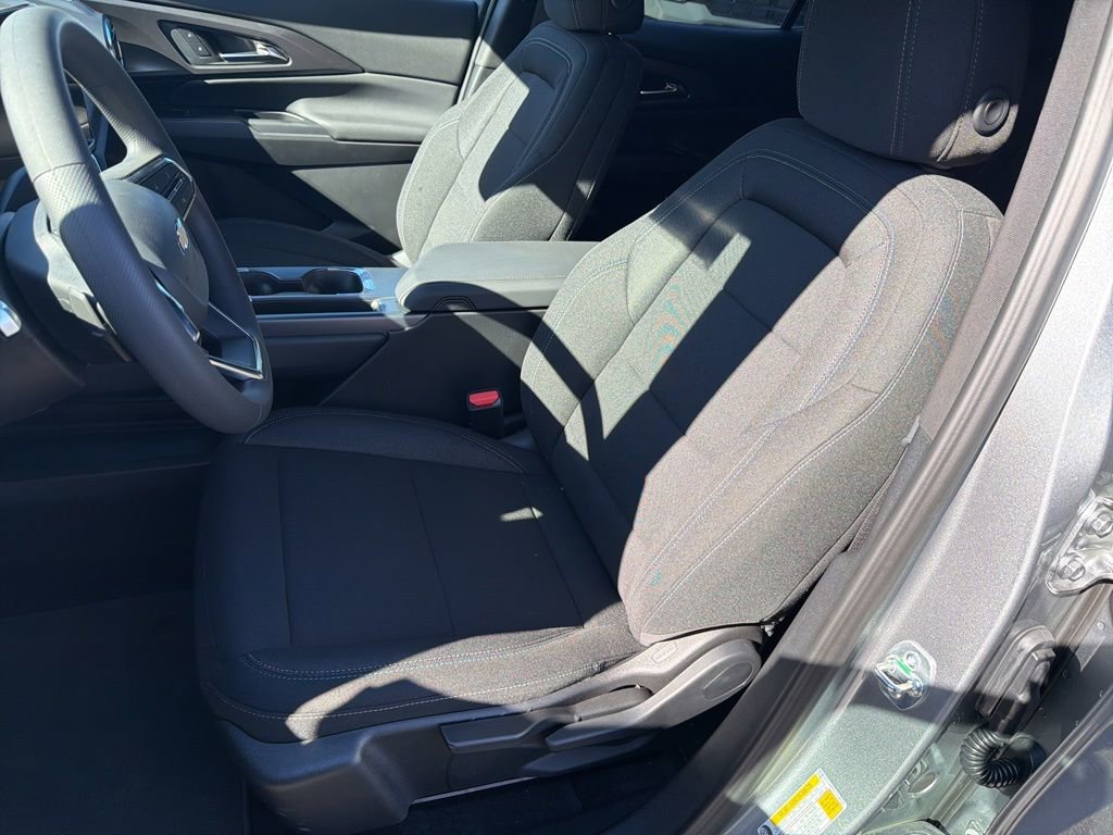 New 2026 Chevrolet Equinox EV LT image 10