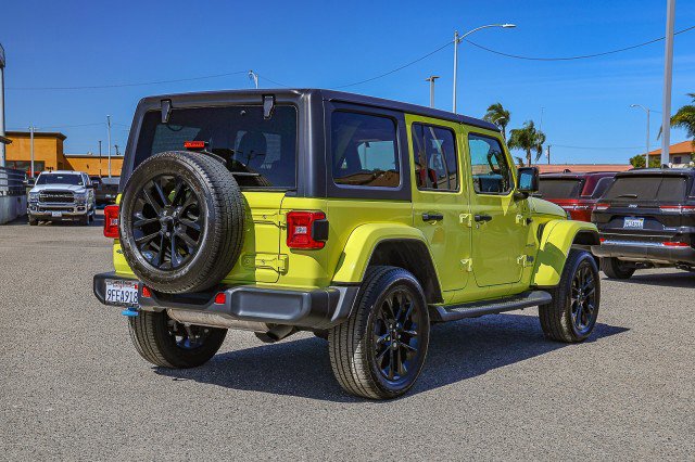 Used 2023 Jeep Wrangler Sahara AWD/4WD image 4