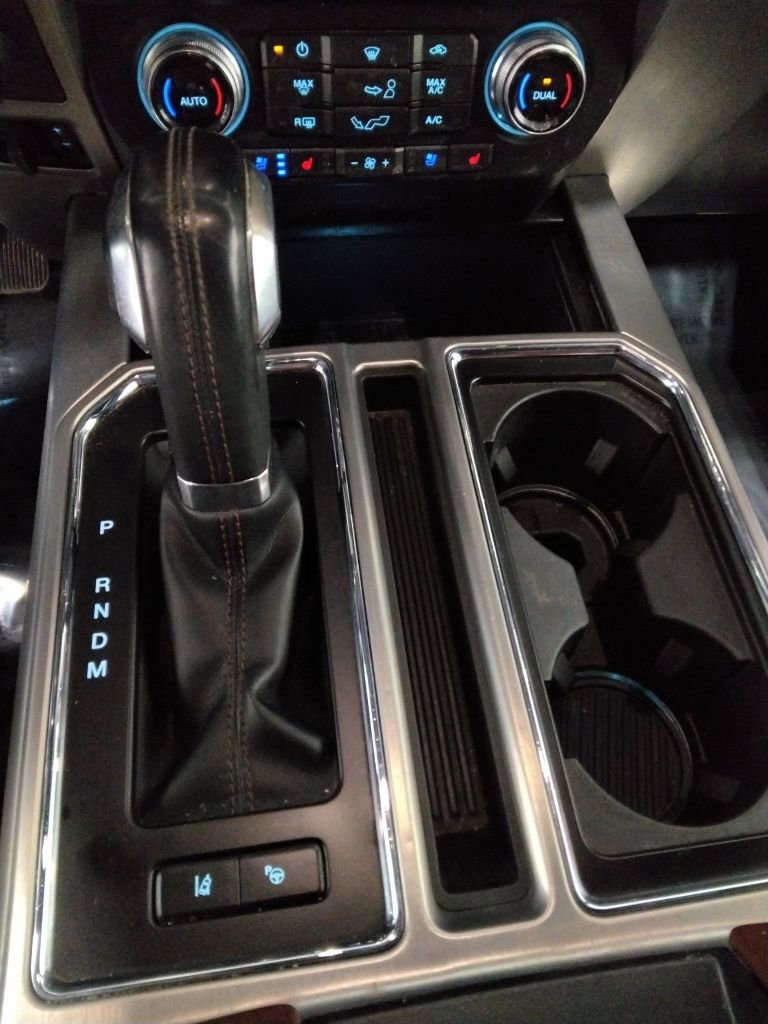 Used 2018 Ford F150 Platinum w/ Equipment Group 701A Luxury image 19