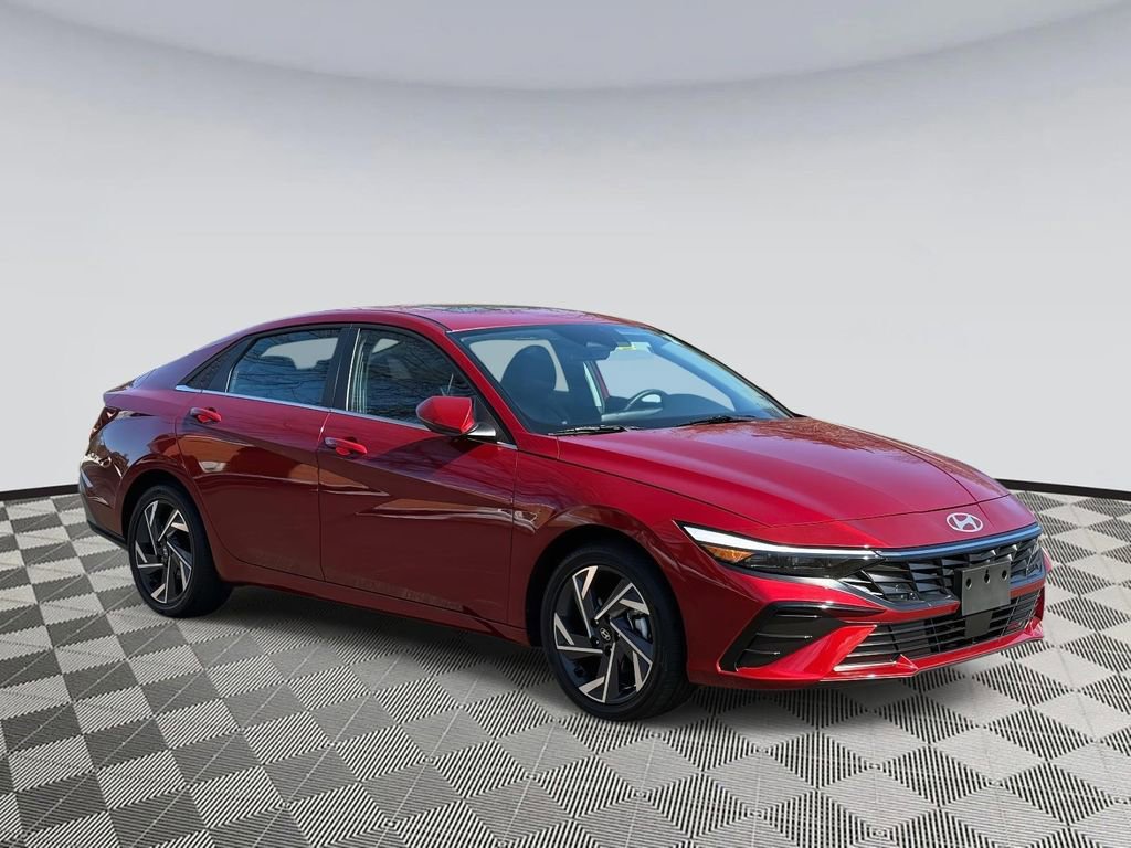 Used 2025 Hyundai Elantra Limited