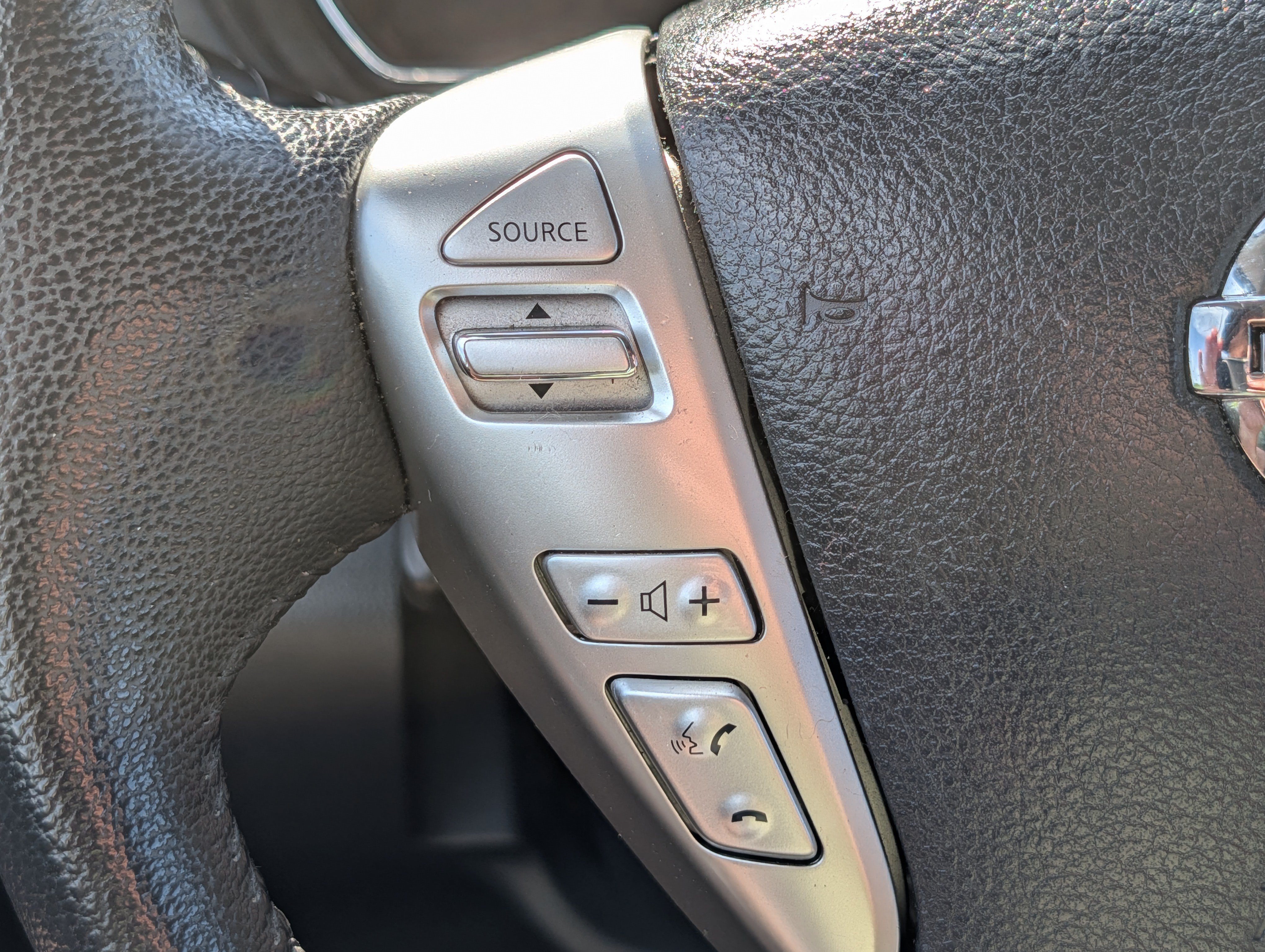 Used 2014 Nissan Versa Note SV w/ SL Package FWD image 31