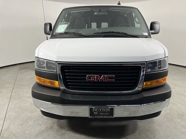Used 2025 GMC Savana 2500 w/ Driver Convenience Package RWD image 3
