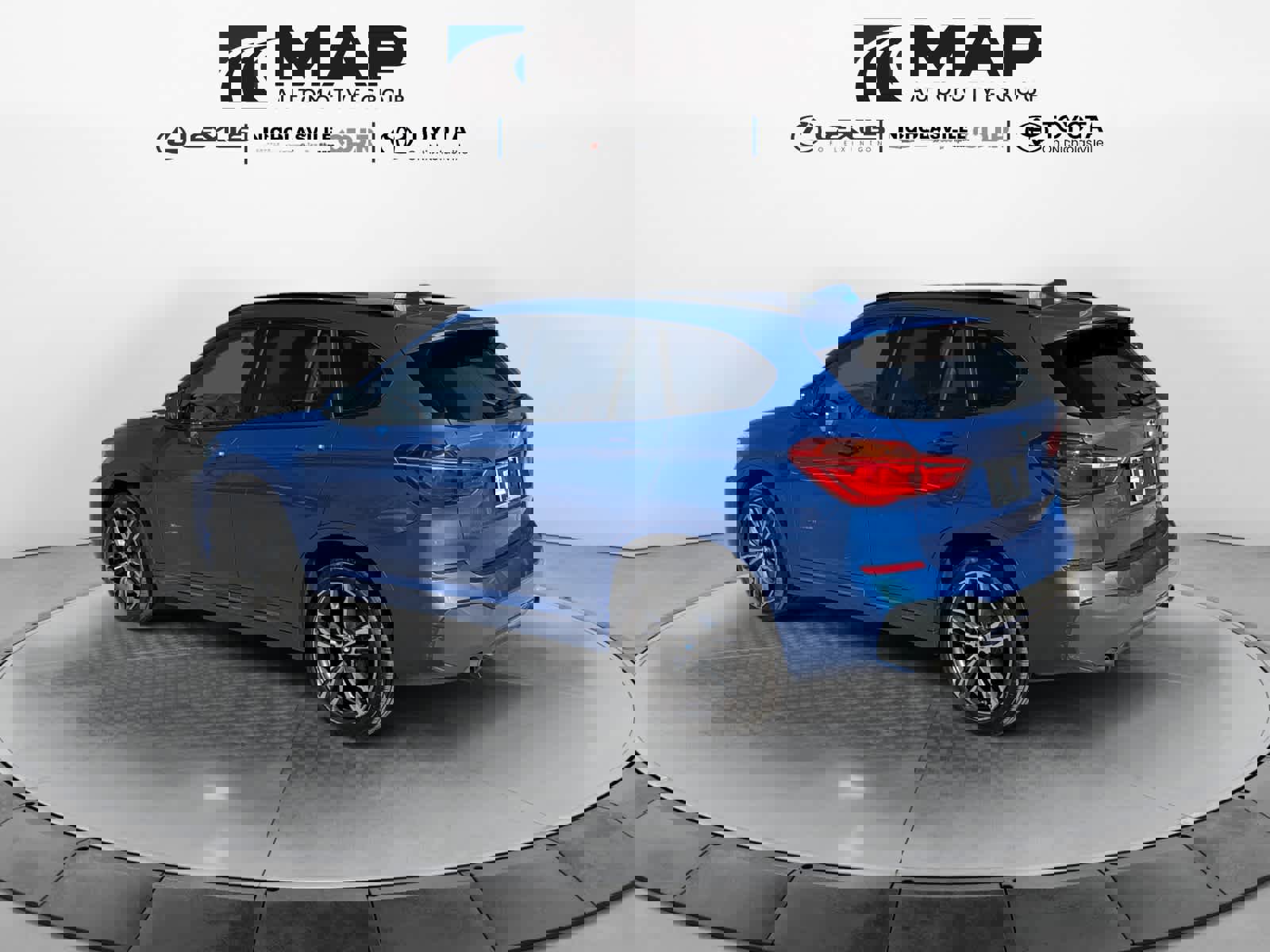 Used 2017 BMW X1 xDrive28i image 3