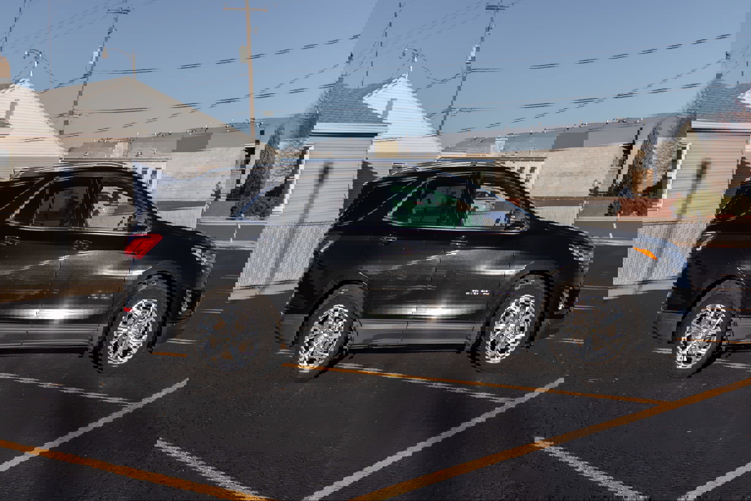 Used 2019 Chevrolet Equinox Premier image 2