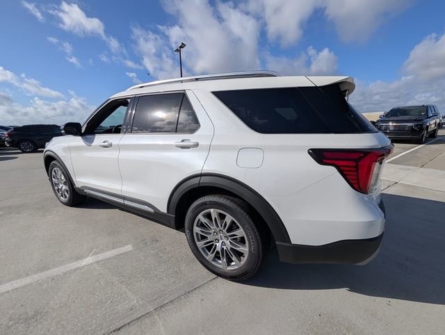 New 2026 Ford Explorer Platinum RWD image 9