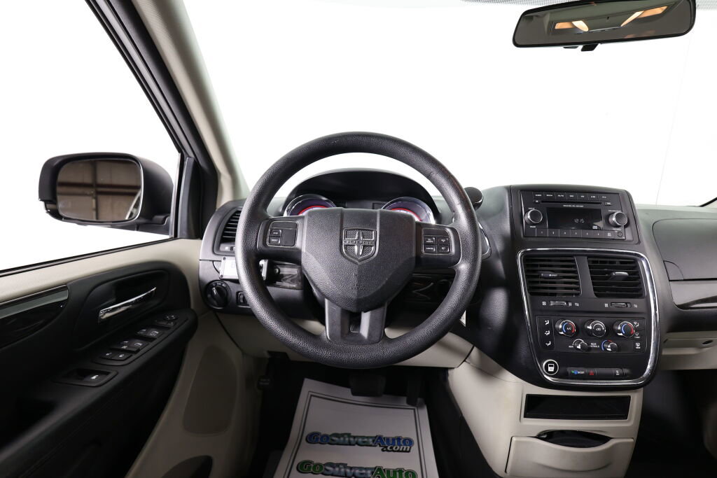 Used 2012 Dodge Grand Caravan SXT image 27